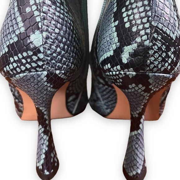 Gianni Bini Lennoxe Snake Print Leather Tall 4" Heel Black Teal Boots 6.5 NWT - Picture 10 of 13